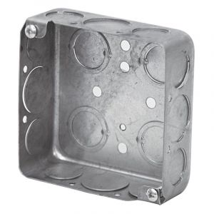 CAJA CUADRADA DE METAL